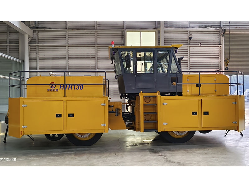 HTR130 internal combustion tractor