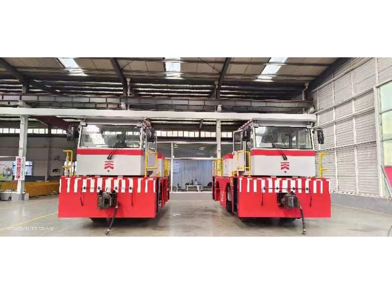 HTR120 internal combustion tractor