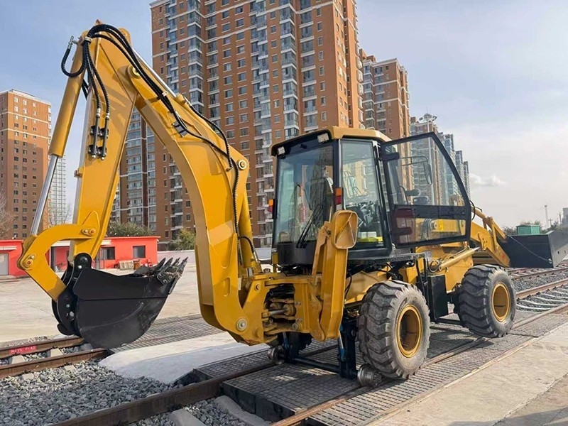 Multi-functional sand loading machine for both road and rail use