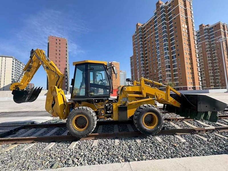 Multi-functional sand loading machine for both road and rail use