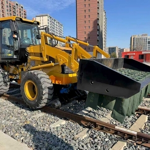 Multi-functional sand loading machine for both road and rail use