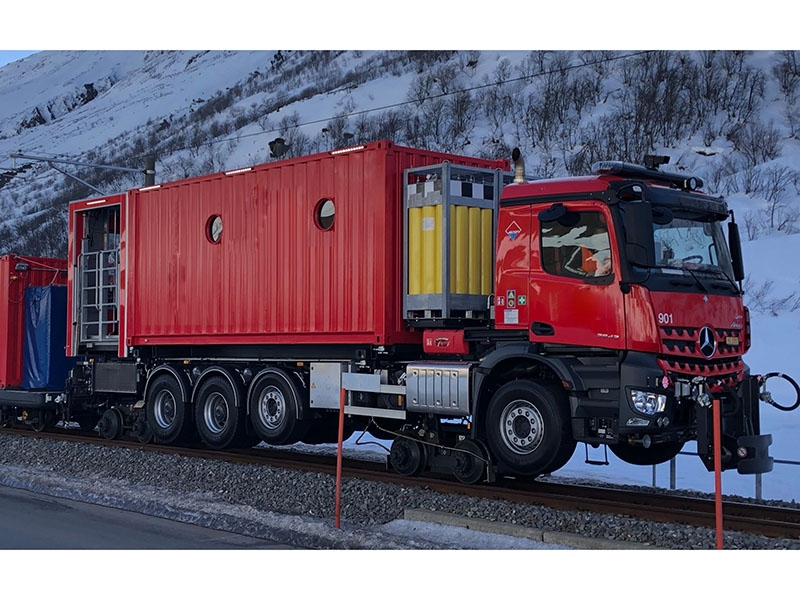 TWRR204路轨两用综合救援车