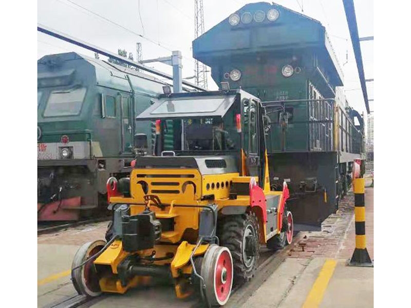 TWRR103型轨路两用牵引车