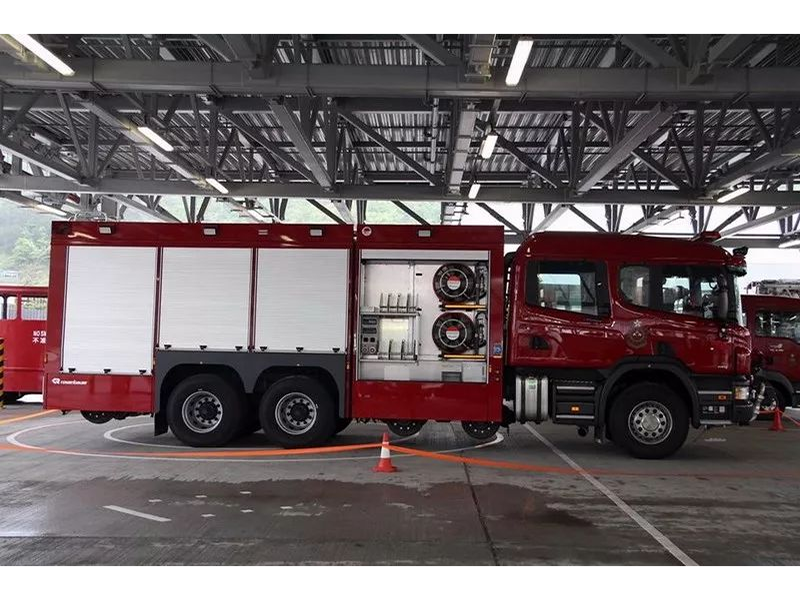 TWRR209路轨两用消防车